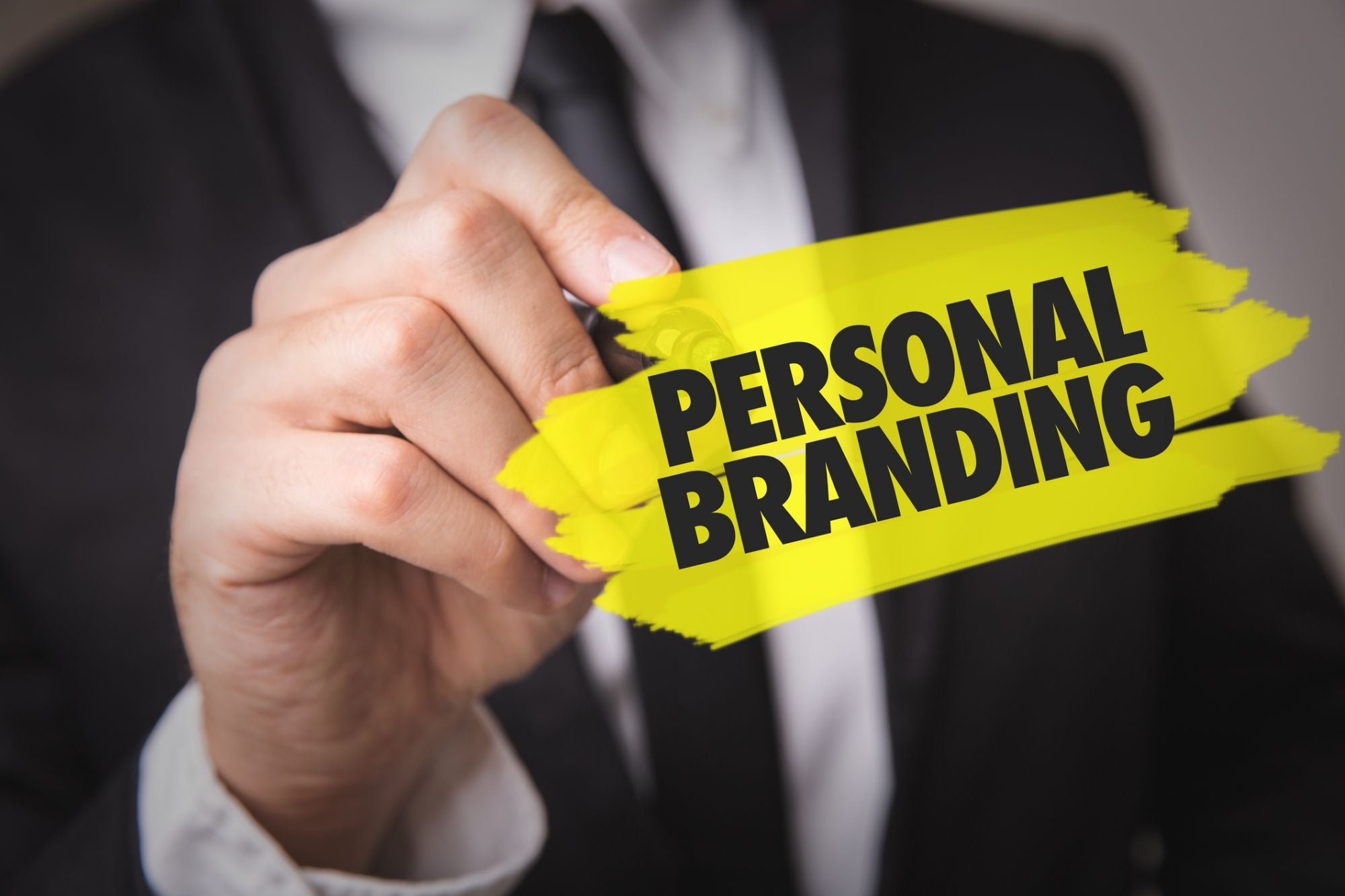 Contoh Personal Branding di LinkedIn yang Menarik HRD