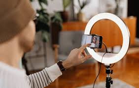 Apakah menjadi Youtuber Bisa Diandalkan untuk Menjadi Profesi?