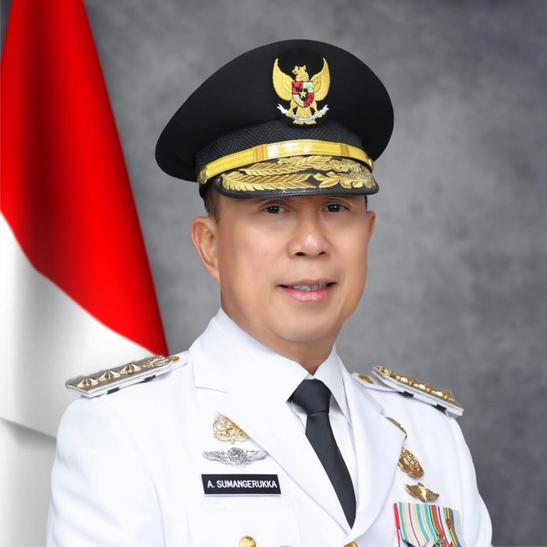 Profil Gubernur Andi Sumangerukka
