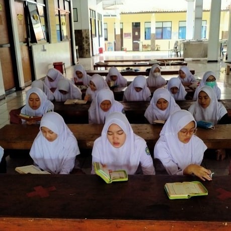 Belajar Bahasa Inggris secara Intensif di Boarding School: Apa Saja Keuntungannya?