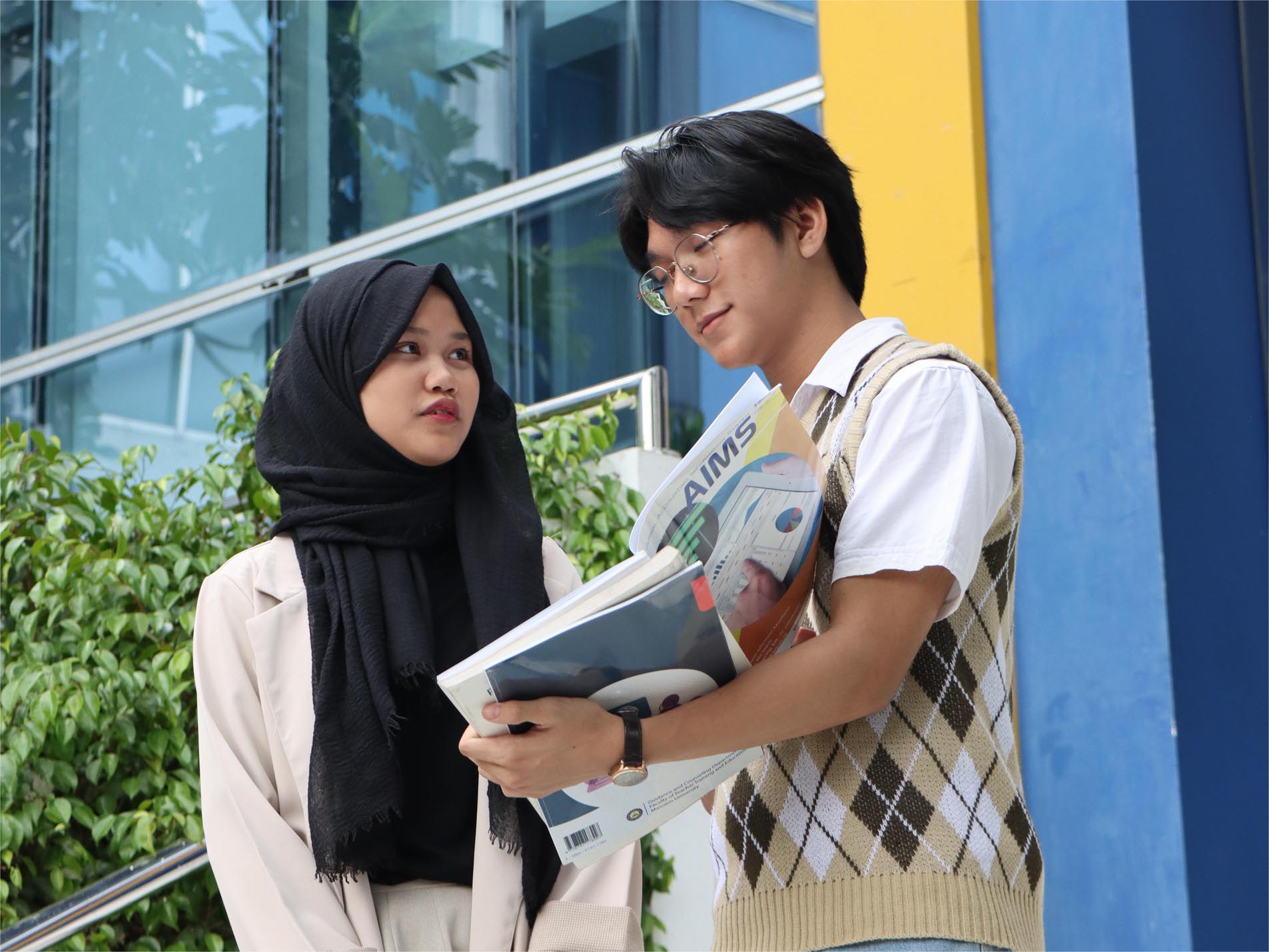 Benarkah tidak kuliah setelah SMA/SMK itu pilihan buruk? Ini Faktanya di 2026!
