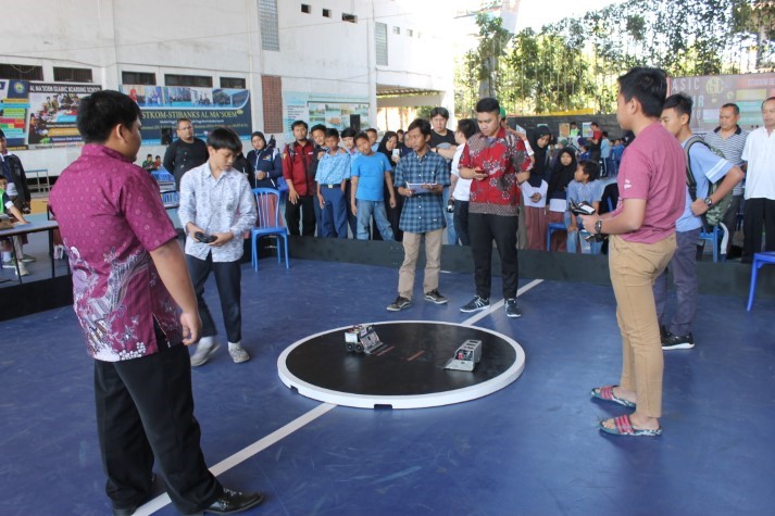 Cara Efektif Mengembangkan Kemampuan Speaking dan Writing Bahasa Inggris di Boarding School